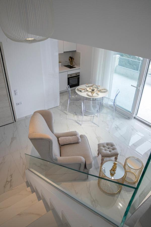 Dk Luxury Suite Néa Péramos 外观 照片