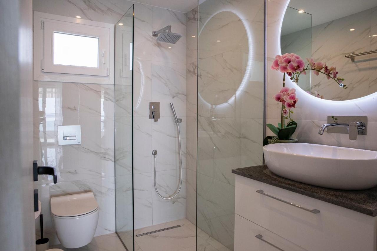 Dk Luxury Suite Néa Péramos 外观 照片